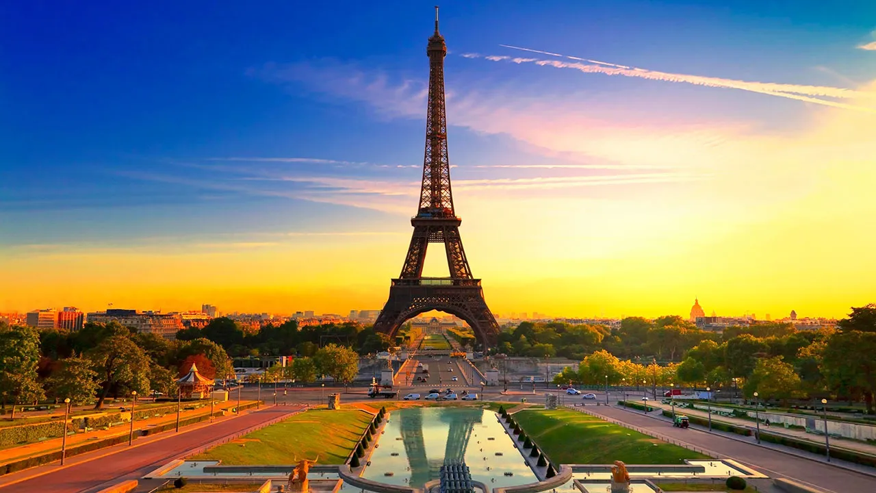 France — Paris, Tours & Poitiers